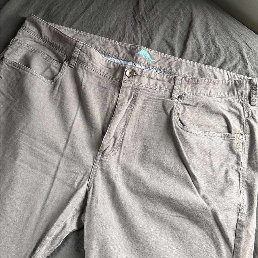 Tommy Bahama Light Gray Chinos 42x32